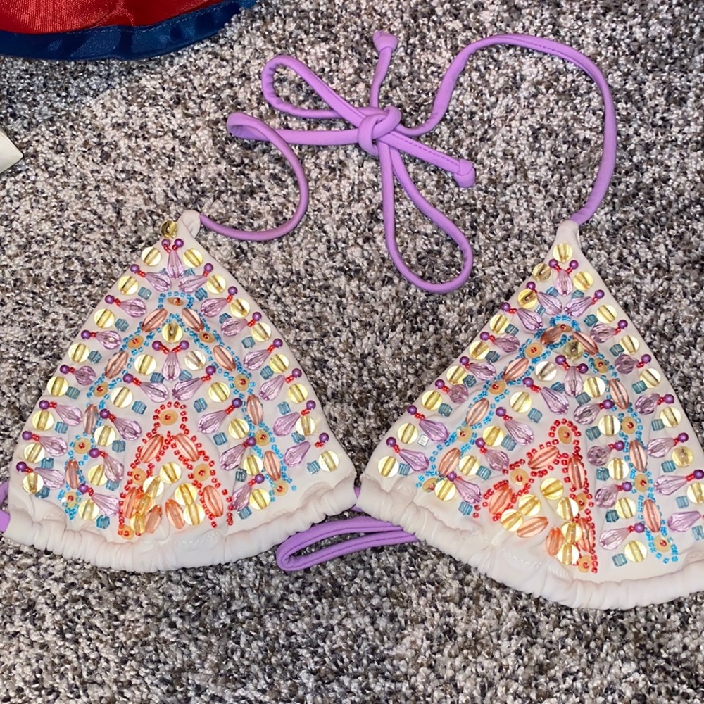 Victoria’s Secret bikini top